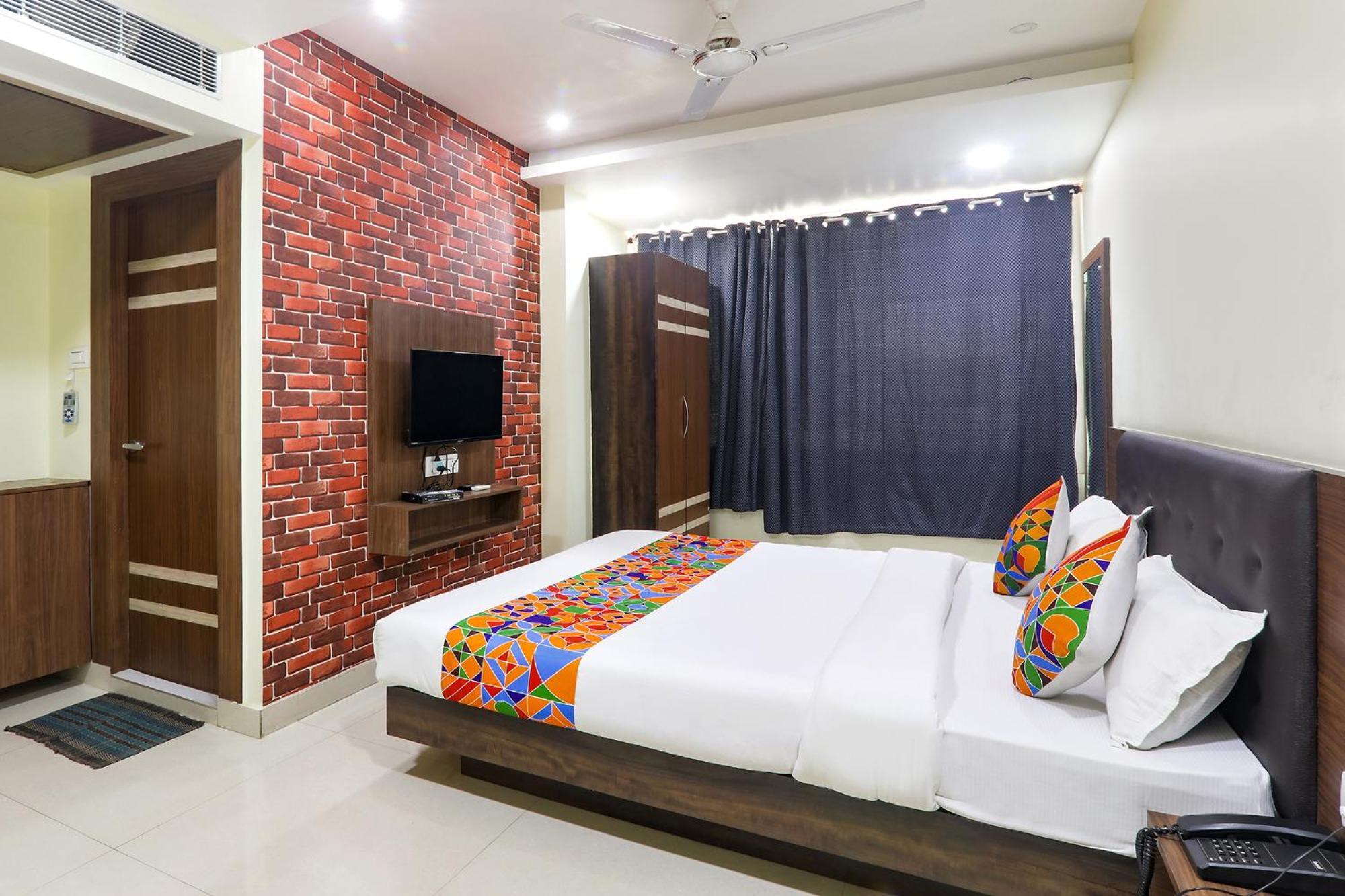 Fabhotel The Kumar Inn Danapur Exterior photo