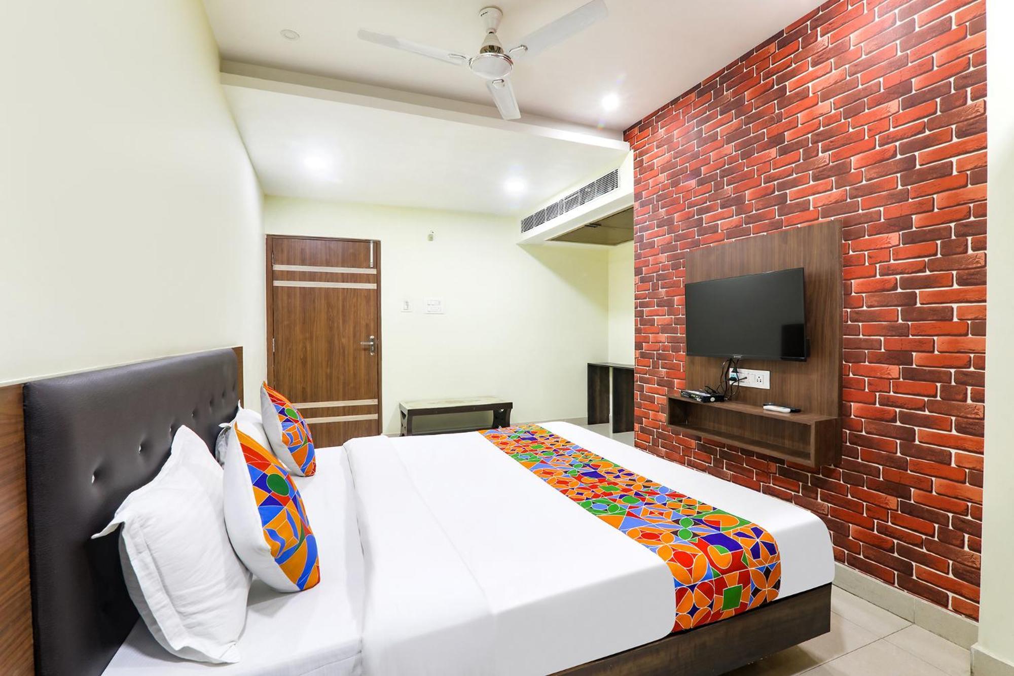 Fabhotel The Kumar Inn Danapur Exterior photo
