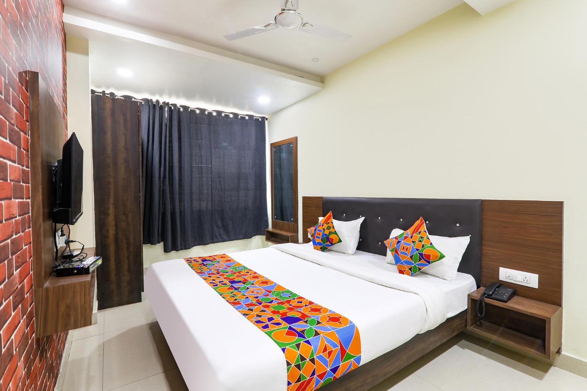 Fabhotel The Kumar Inn Danapur Exterior photo