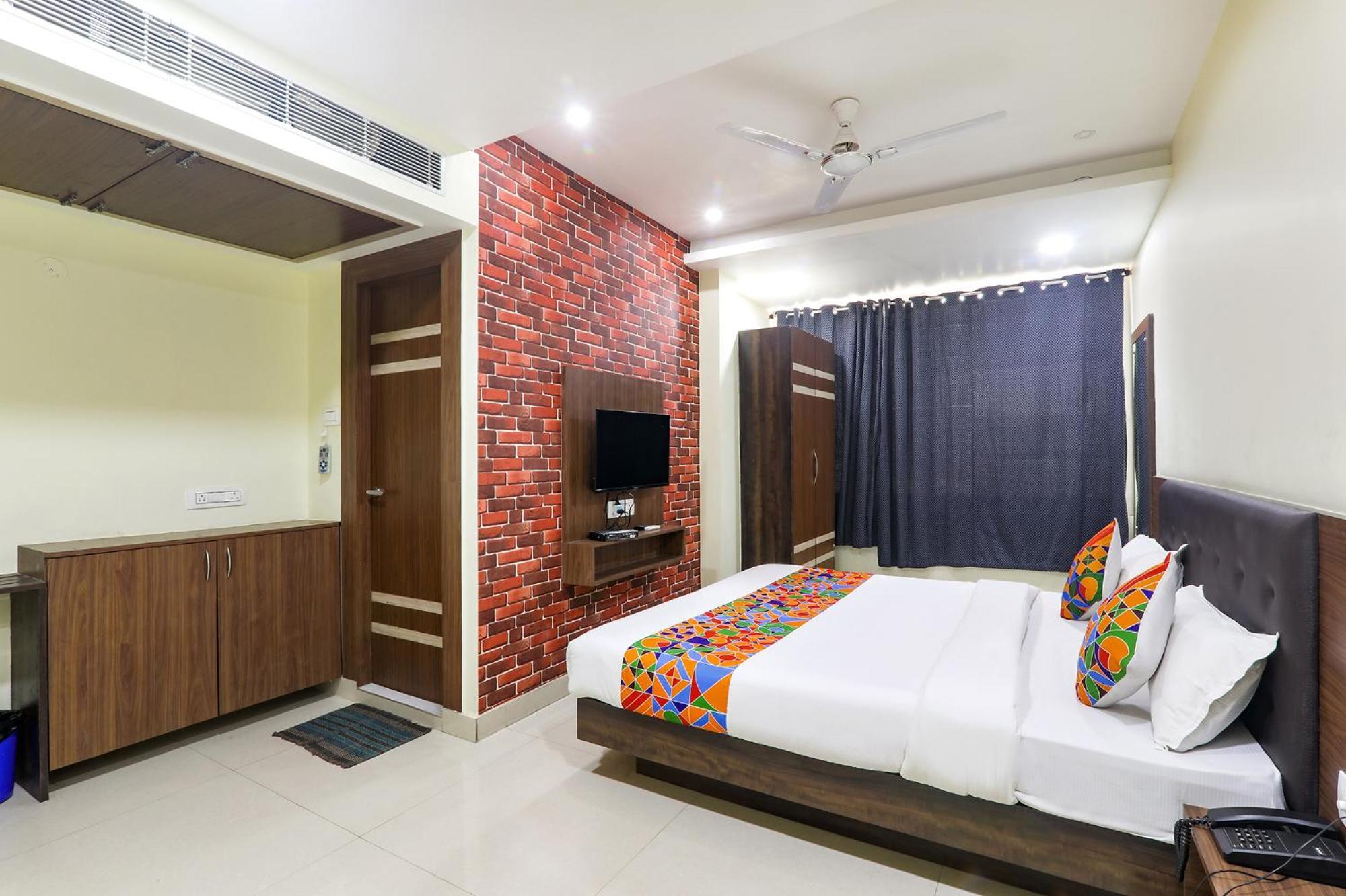 Fabhotel The Kumar Inn Danapur Exterior photo